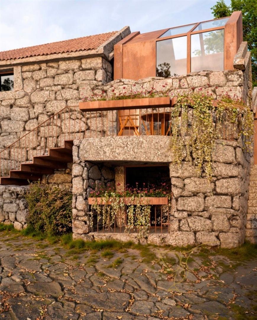 Oportunidade Única Investimento Turismo Rural, Moradia com Projeto| Varziela,