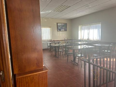 Oportunidade de Arrendamento | Restaurante Equipado em Castro Laboreiro