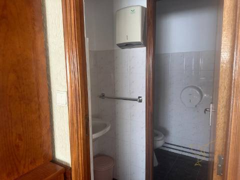 Oportunidade de Arrendamento | Restaurante Equipado em Castro Laboreiro