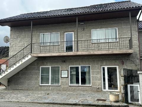 Oportunidade de Arrendamento | Restaurante Equipado em Castro Laboreiro