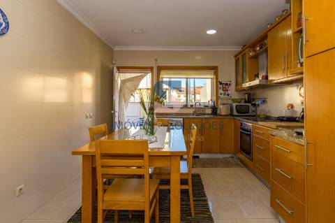 Moradia T3, Valongo, 3 frentes