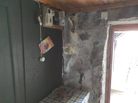 Vende-se Moradia para restaurar na Freguesia de Seixo do Côa