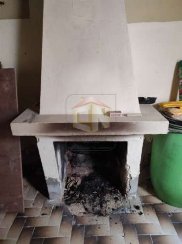 Vende-se Moradia em pedra para restaurar na Freguesia do Colmeal da Torre