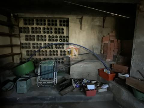 Moradia Geminada V2 com Garagem e logradouro em Sabugal