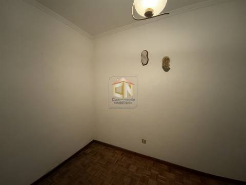 Moradia Geminada V2 com Garagem e logradouro em Sabugal