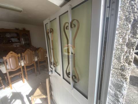 Moradia Geminada V1 em Miuzela, concelho do Almeida