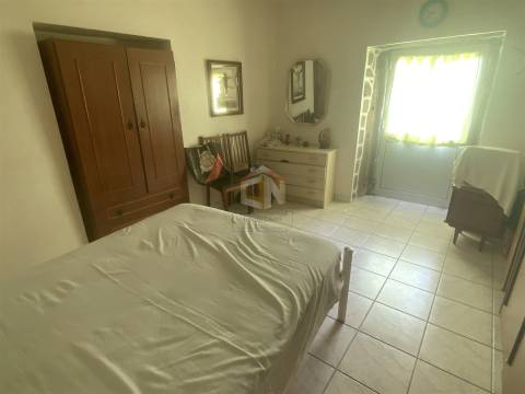 Moradia Geminada V1 em Miuzela, concelho do Almeida