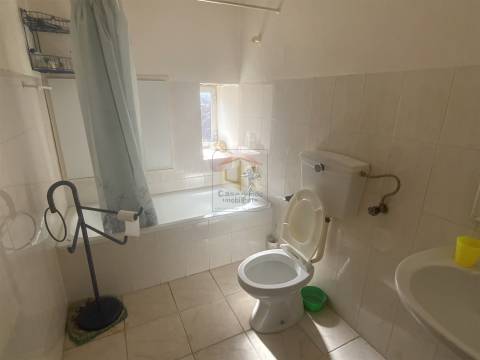 Moradia Geminada V1 em Miuzela, concelho do Almeida