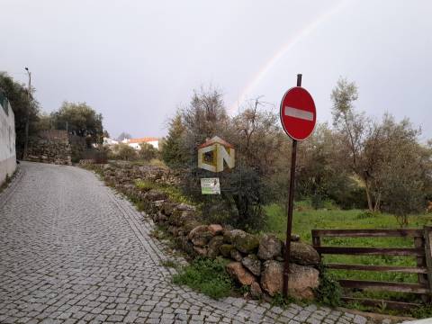 Terreno Apto para Construção com 573m2 em Belmonte