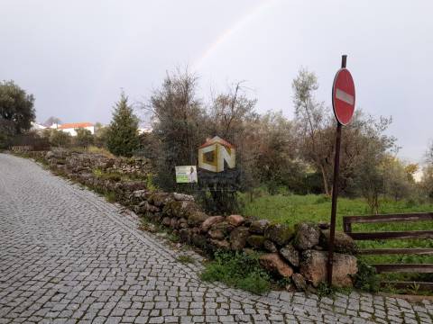 Terreno Apto para Construção com 573m2 em Belmonte