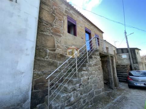 Moradia em Banda T1 para arrendar - Soito