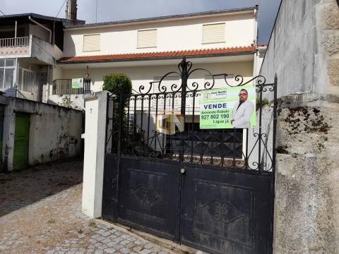 Moradia T4 Duplex com garagem em Nave - Sabugal