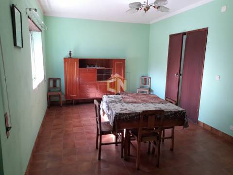 Moradia T4 Duplex com garagem em Nave - Sabugal