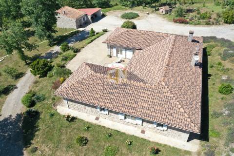 Quinta com 6 Ha com Moradia T5+T1 e Piscina Exterior