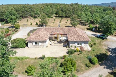 Quinta com 6 Ha com Moradia T5+T1 e Piscina Exterior