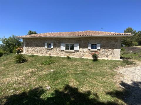 Quinta com 6 Ha com Moradia T5+T1 e Piscina Exterior