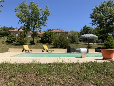 Quinta com 6 Ha com Moradia T5+T1 e Piscina Exterior