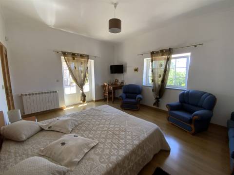 Quinta com 6 Ha com Moradia T5+T1 e Piscina Exterior