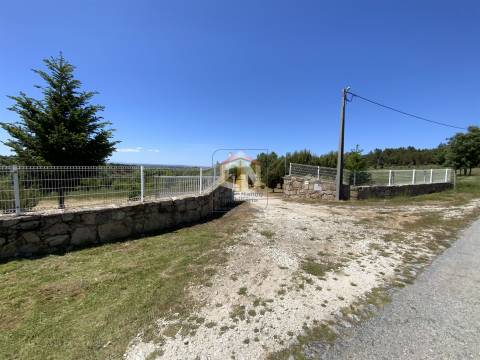 Quinta com 6 Ha com Moradia T5+T1 e Piscina Exterior