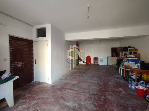Moradia isolada T3+2 Duplex em Quadrazais - Sabugal