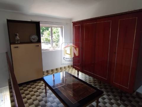 Moradia isolada T3+2 Duplex em Quadrazais - Sabugal
