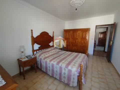 Moradia isolada T3+2 Duplex em Quadrazais - Sabugal