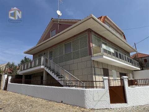 Moradia isolada T3+2 Duplex em Quadrazais - Sabugal