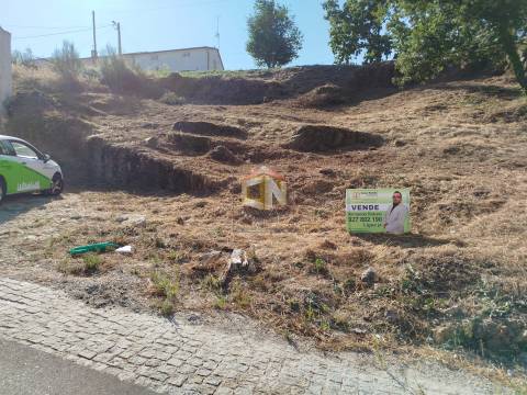 Terreno Rústico com aptidão para construção em Sabugal
