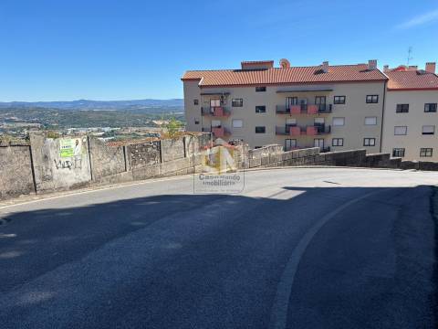 Lote de Terreno para construção com Projeto Aprovado  - 8 Frações