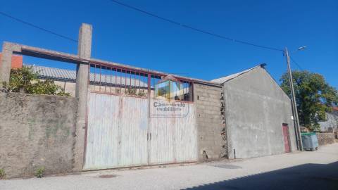 Fabrica-Serração com Edificio para Exposições