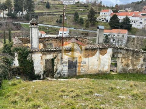 Moradia para Restaurar T4 na Zona História do Sabugal