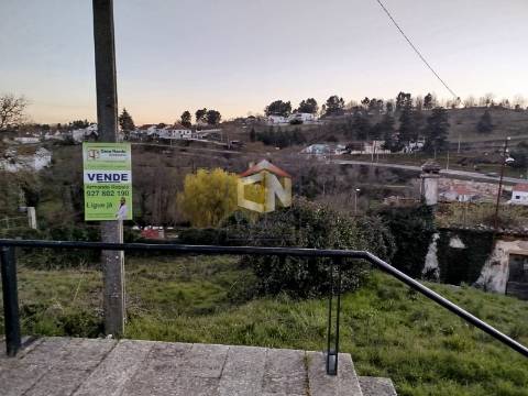 Moradia para Restaurar T4 na Zona História do Sabugal