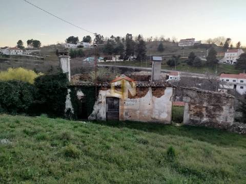 Moradia para Restaurar T4 na Zona História do Sabugal