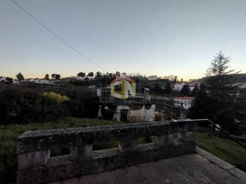 Moradia para Restaurar T4 na Zona História do Sabugal