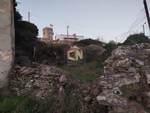 Moradia para Restaurar T4 na Zona História do Sabugal