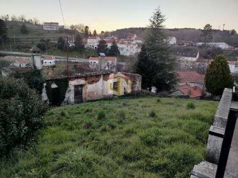 Moradia para Restaurar T4 na Zona História do Sabugal