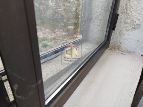 Moradia T4 com Anexo e Quintal em Foios