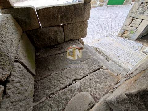 Moradia Devoluta T1 Venda em Seixo do Côa e Vale Longo,Sabugal