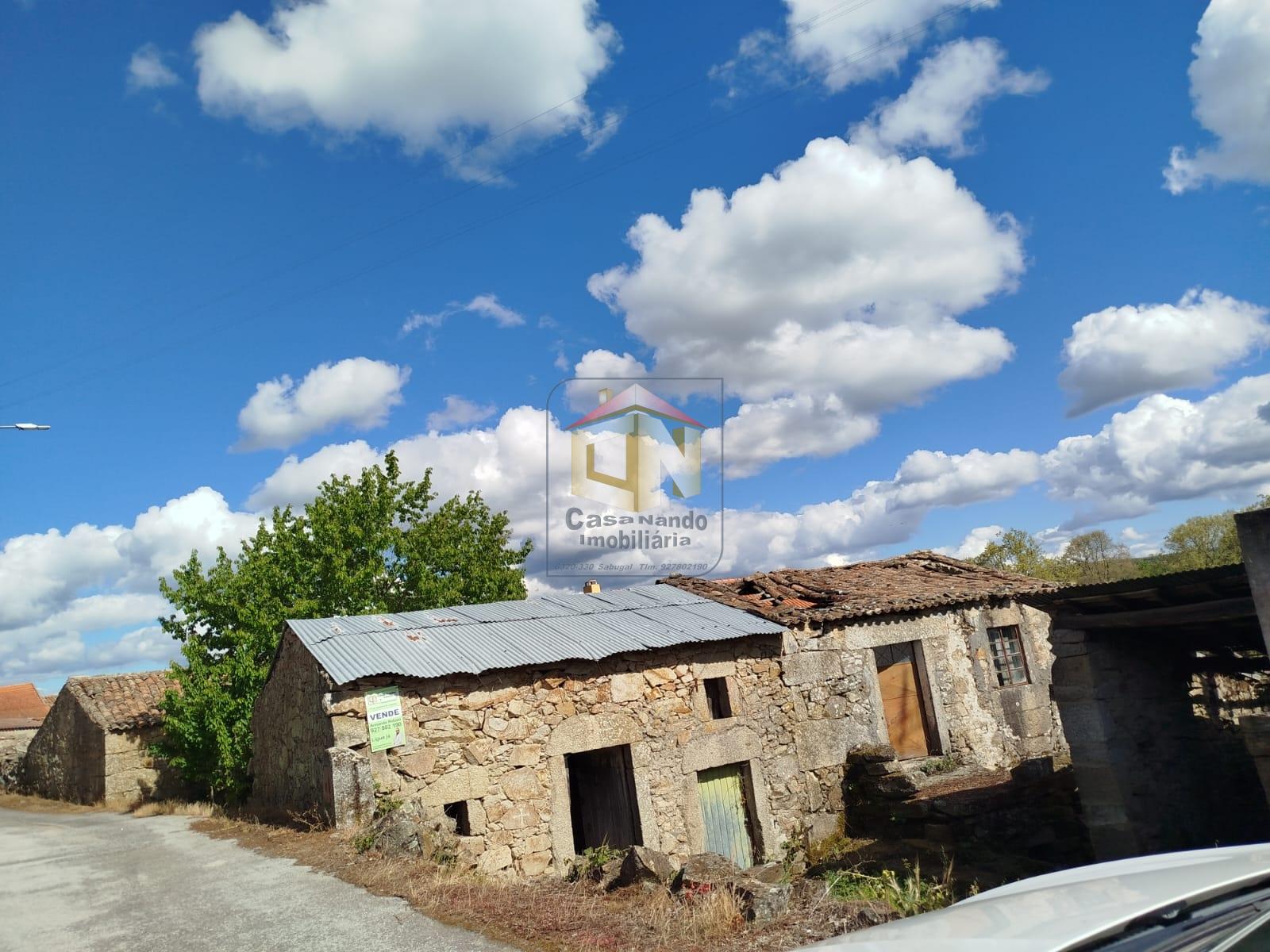 Moradia para Reconstrução com projeto de Arquitetura Aprovado