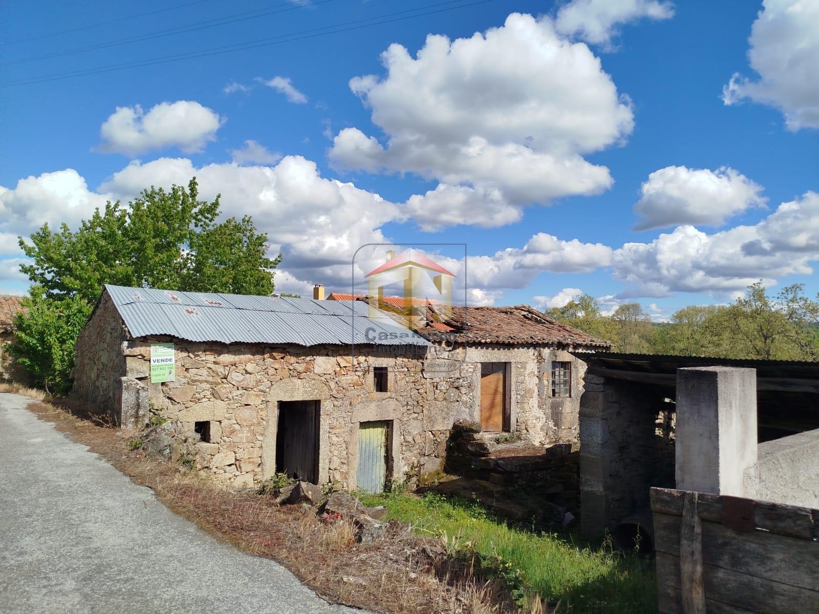 Moradia para Reconstrução com projeto de Arquitetura Aprovado