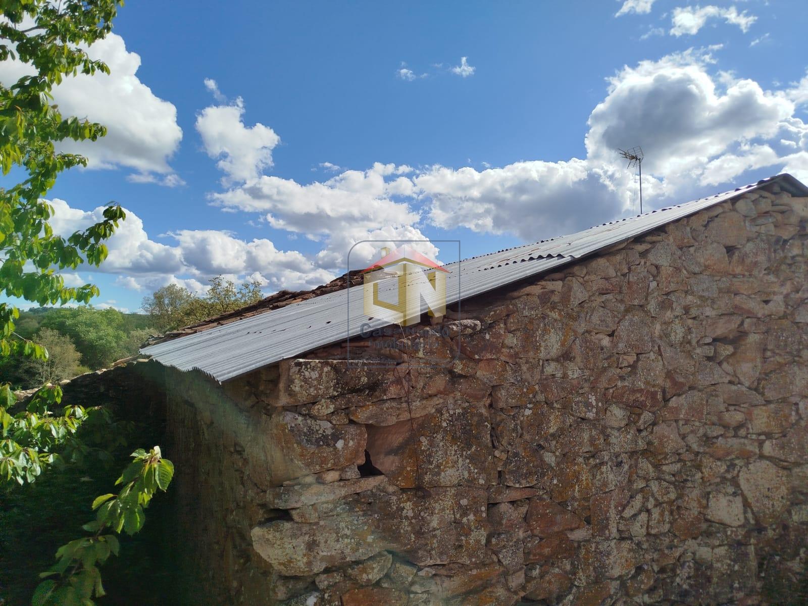 Moradia para Reconstrução com projeto de Arquitetura Aprovado