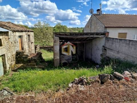 Moradia para Reconstrução com projeto de Arquitetura Aprovado