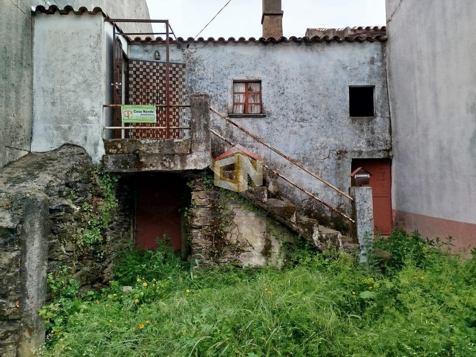Moradia para reconstruir em Plena Serra de Malcata