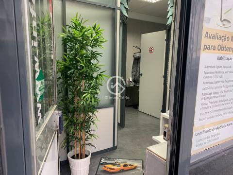 Vendo Espaço Comercial Renovado