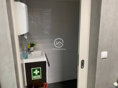 Vendo Espaço Comercial Renovado