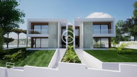 Moradia T4 e T5 em Tróia com piscina