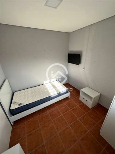 Vendo Moradia T3 geminada na Travessa dos Safreiros, Barroca Grande.