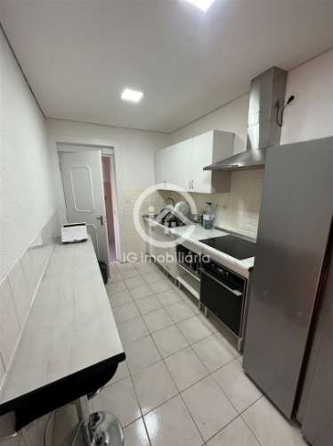 Vendo Moradia T3 geminada na Travessa dos Safreiros, Barroca Grande.