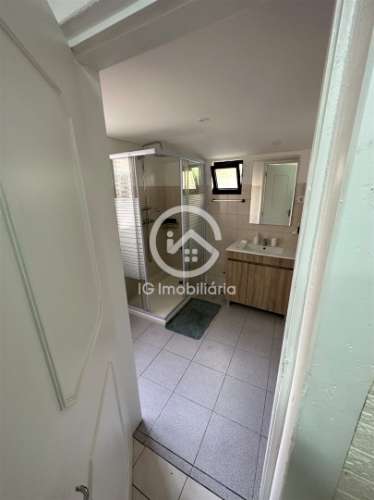 Vendo Moradia T3 geminada na Travessa dos Safreiros, Barroca Grande.