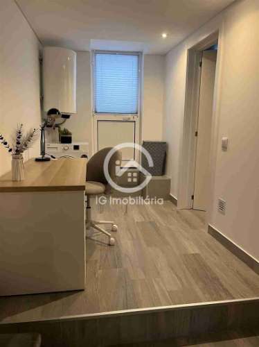 Arrendo T1 na Baixa de Setúbal com mobílias.